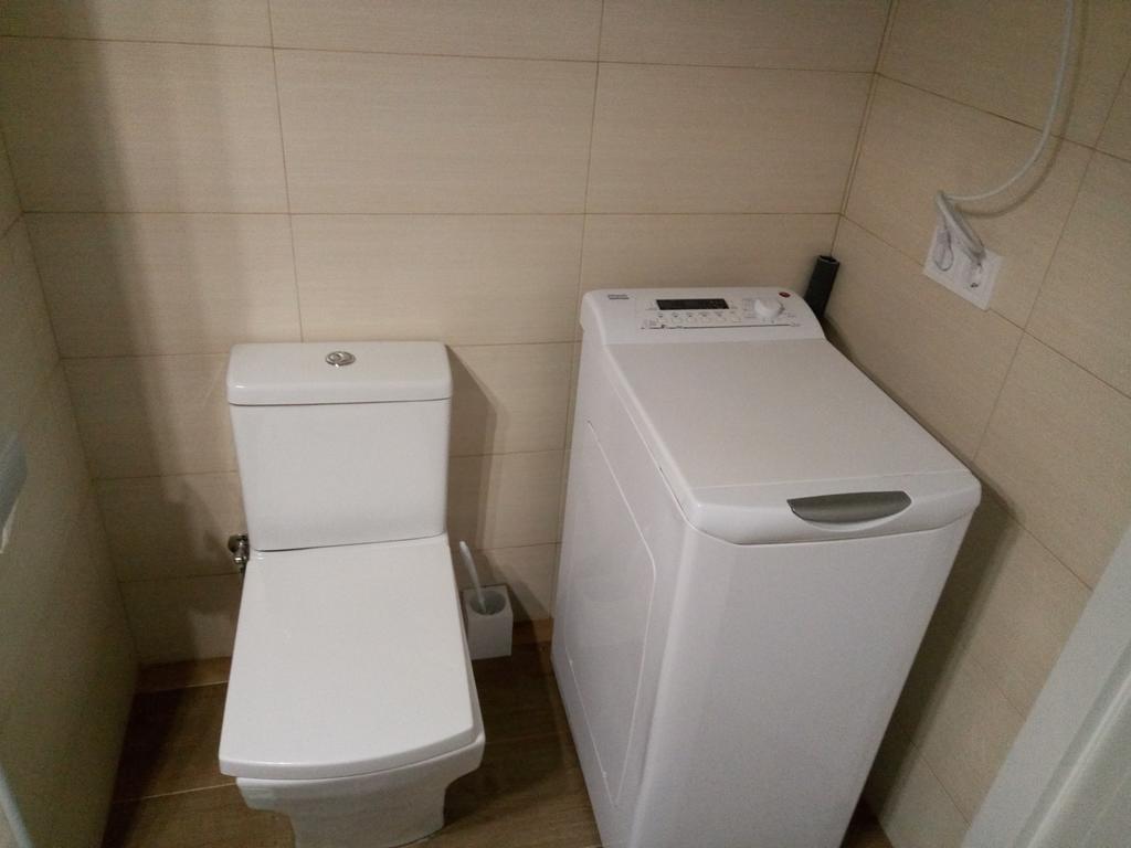 大力士公寓 贝纳尔马德纳 外观 照片